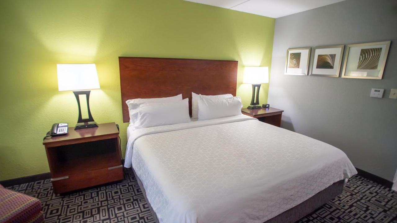 Holiday Inn Express Hickory - Hickory Mart By Ihg Exteriör bild