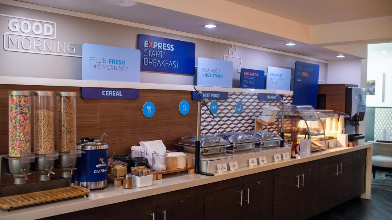 Holiday Inn Express Hickory - Hickory Mart By Ihg Exteriör bild